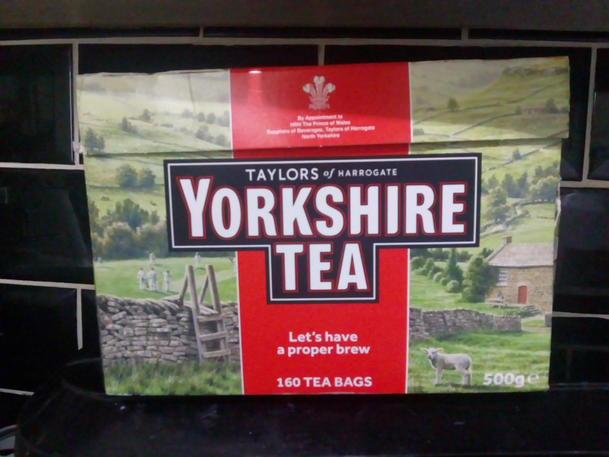 Taylors of Harrogate Yorkshire Tea Proper Black Tea Review, Tea bag